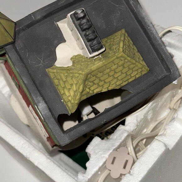 VINTAGE HERITAGE VILLAGE POLICE STATION - Picture 5 of 8